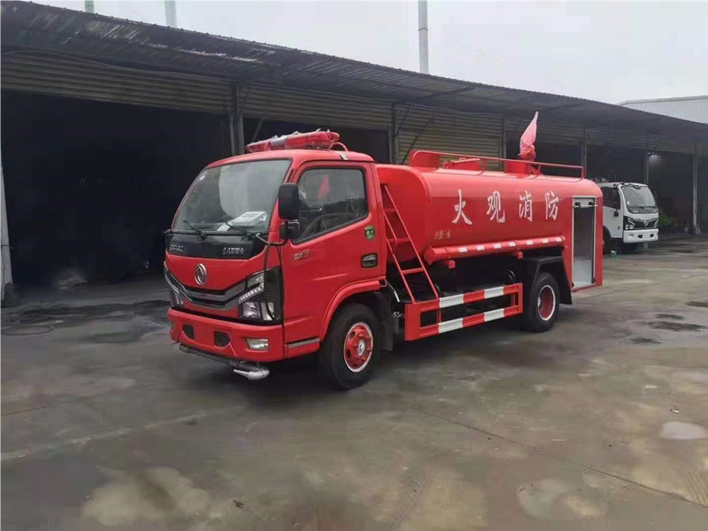 東風(fēng)4.0噸消防灑水車