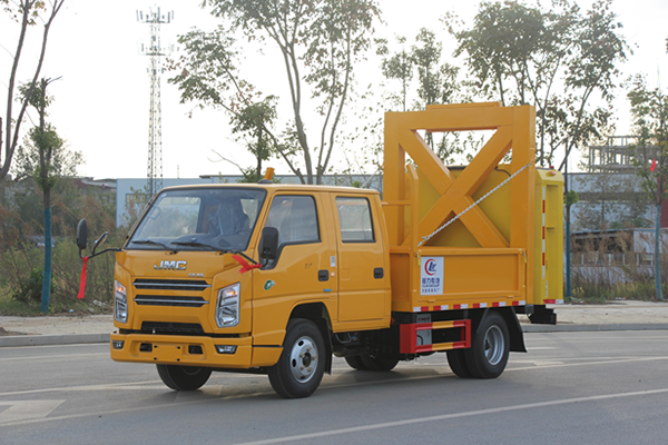 江鈴藍牌防撞緩沖車